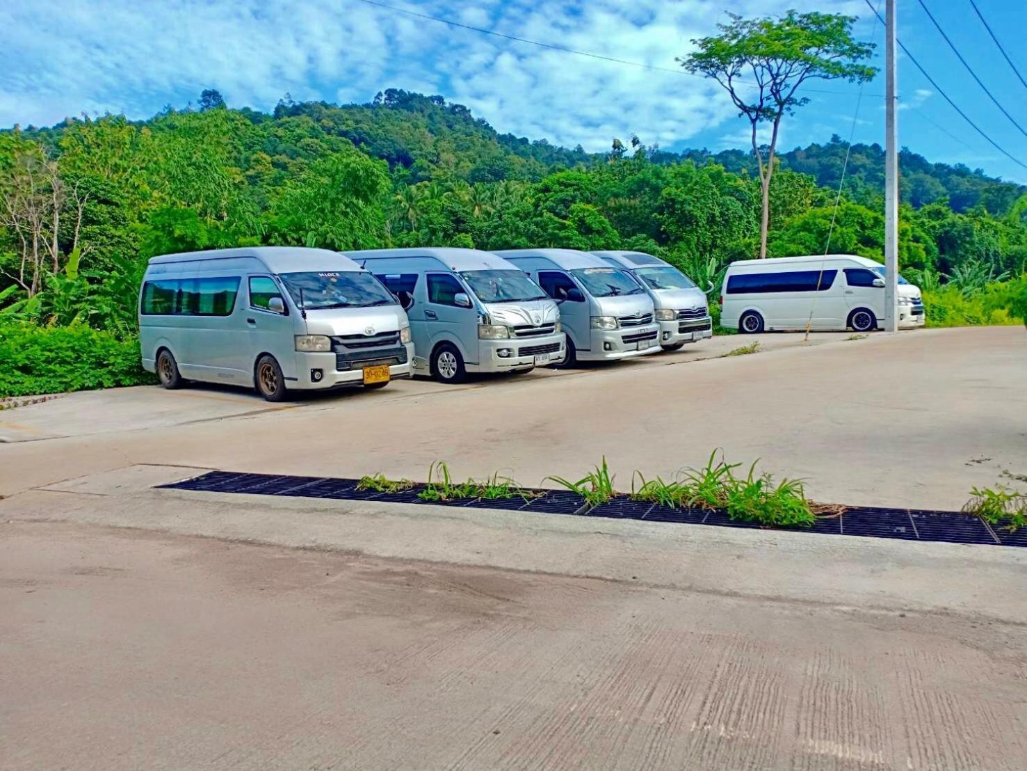 J Apartment Ao Nang エクステリア 写真