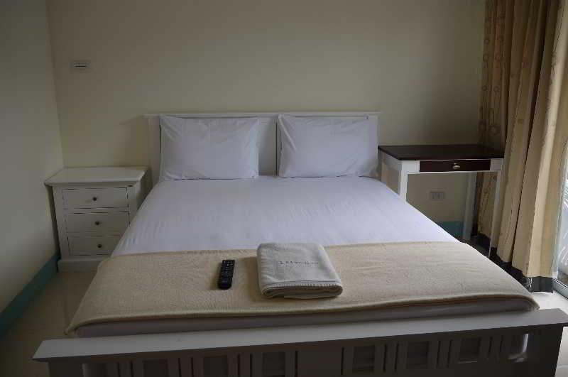 J Apartment Ao Nang エクステリア 写真