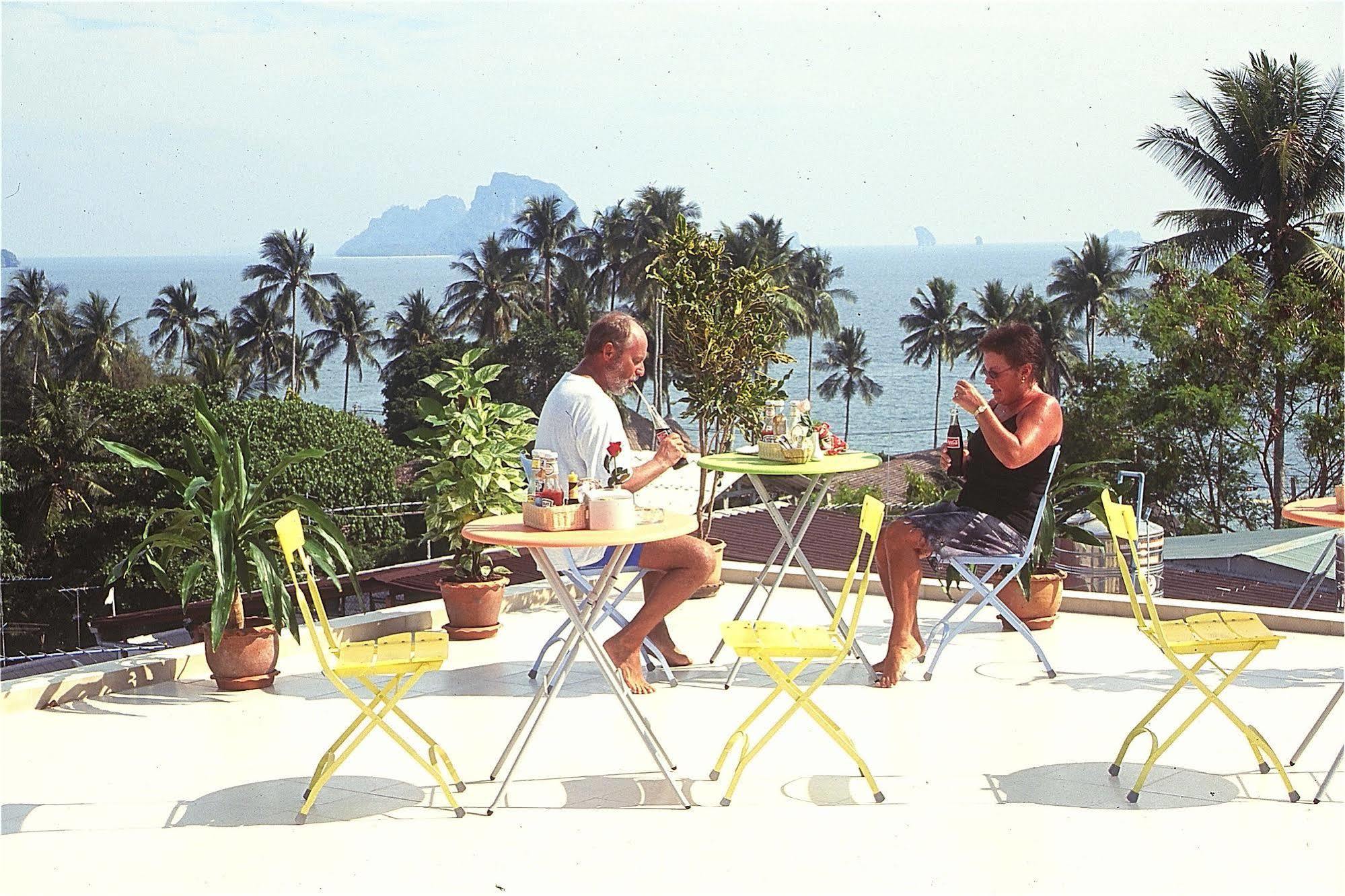 J Apartment Ao Nang エクステリア 写真
